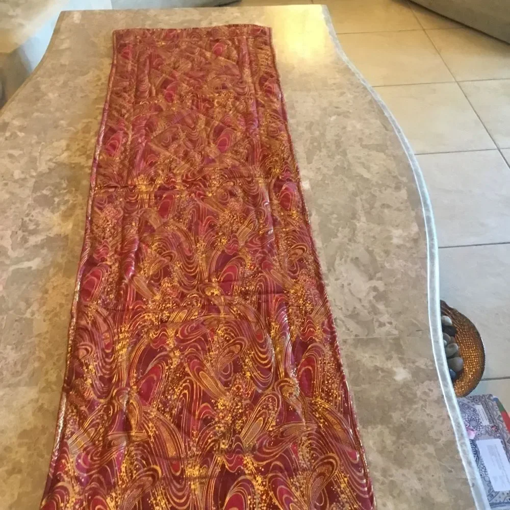 NWT. Hand Crafted Gorgeous Metallic Quilted Holiday Runner.  REVERSIBLE